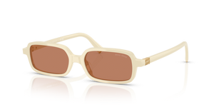 21D90Q - Milk with Brown Lenses