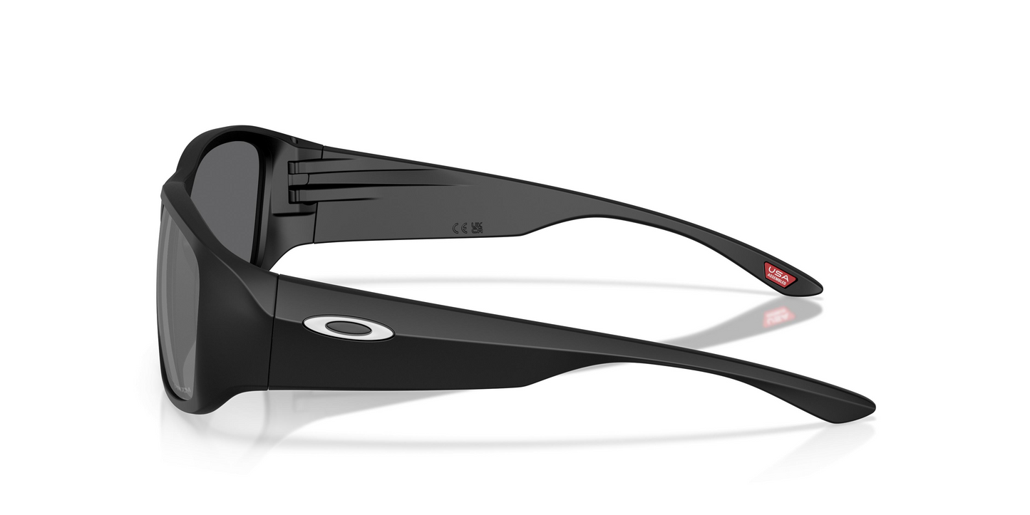 Oakley OO9521 Tourniquet Sunglasses